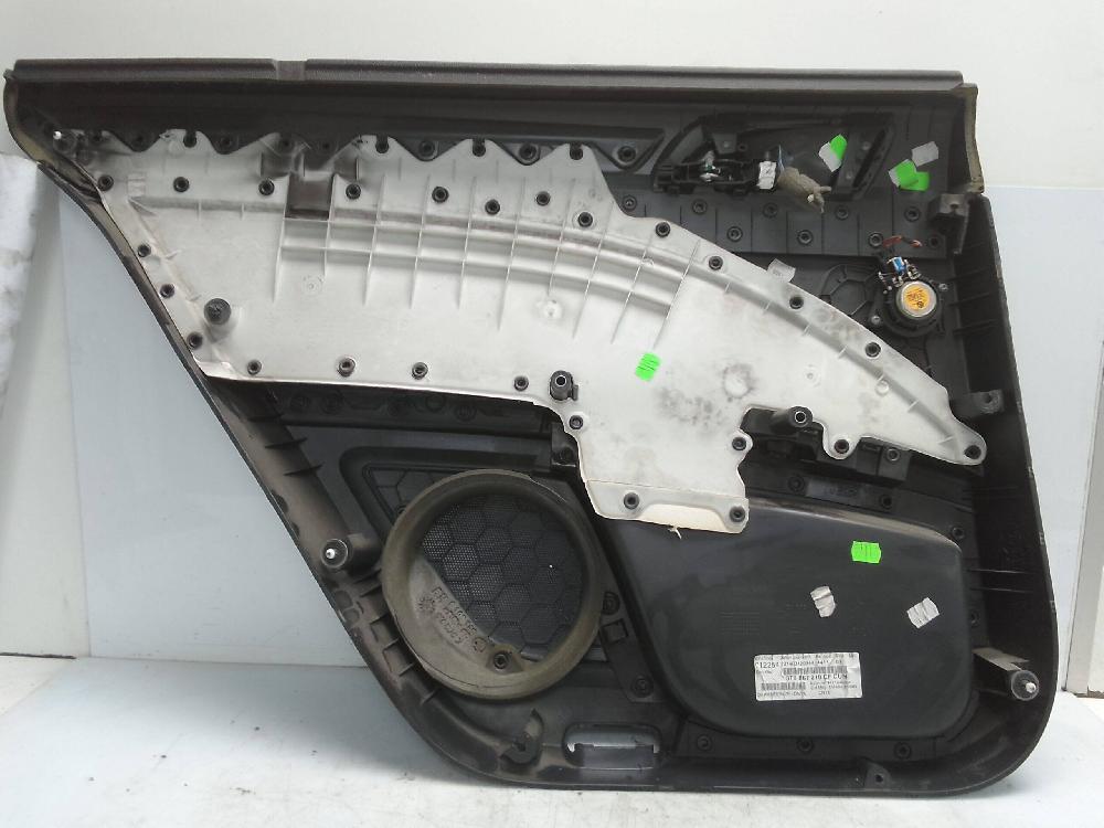 Guarnecido de la puerta trasera derecha 3T5867212 de Skoda Superb ii station wagon (3t5) 2010-0 con 138000 km - pieza usada