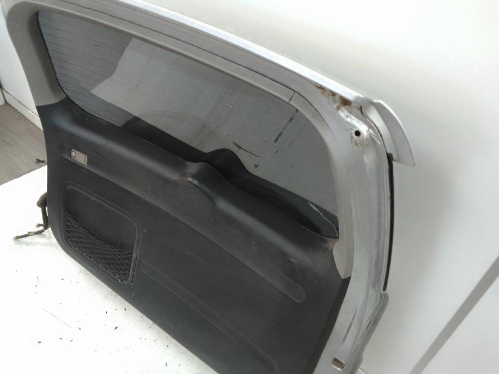 TOYOTA RAV4 2 generation (XA20) (2000-2006) Крышка багажника SINREFERENCIA 27383889