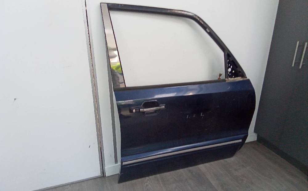 VOLKSWAGEN LT 1 generation (1975-1995) Front Right Door SINREF 27398572