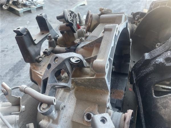 VOLKSWAGEN Polo 5 generation (2009-2017) Gearbox LNR 24403392