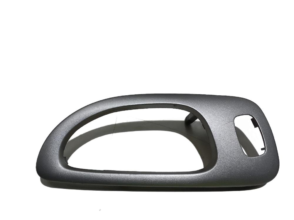 Moldura puerta trasera derecha 9634774677 de Peugeot 307 sw (3h) 2002-2008 con 220994 km