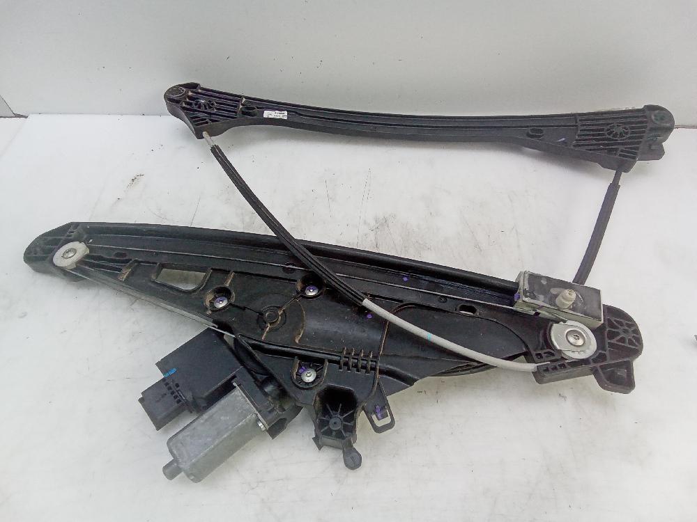 PEUGEOT 3008 2 generation (2017-2023) Front Left Door Window Regulator 9811848780 24403867