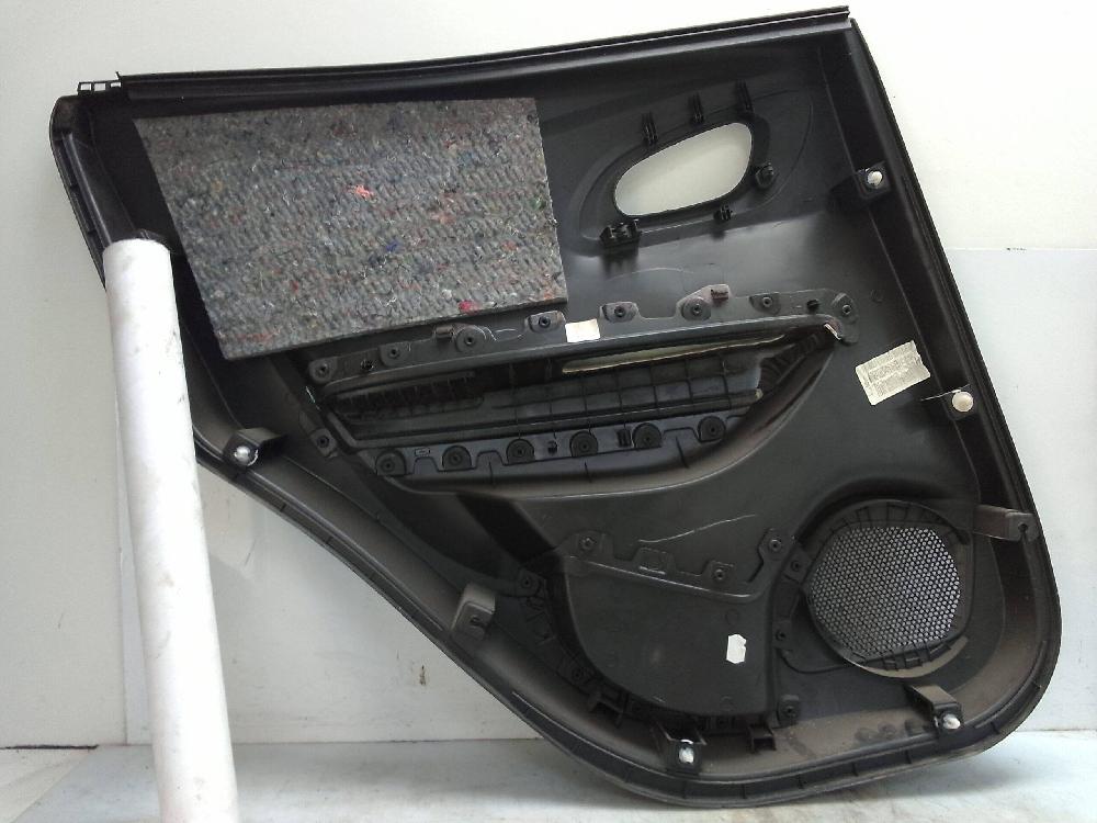 Rear door trim rh 156088701 de Renault Kadjar (ha_, hl_) 2015-0 con 116500 km - pieza usada
