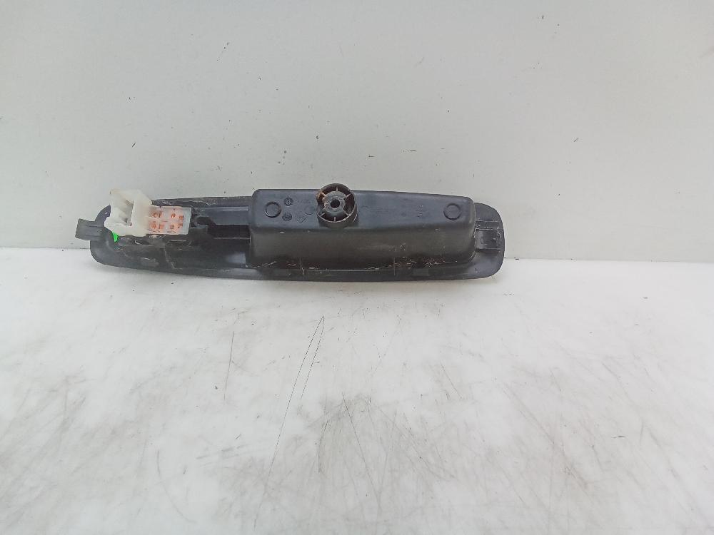 CHEVROLET Rear Right Door Window Control Switch 829508687r 24403770