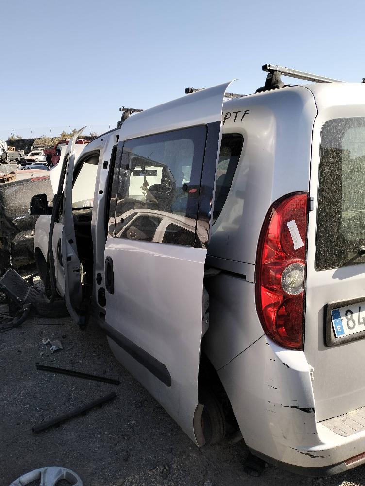 FIAT Doblo 2 generation (2009-2024) Încuietoarea ușă stânga față Sinreferencia 27387530