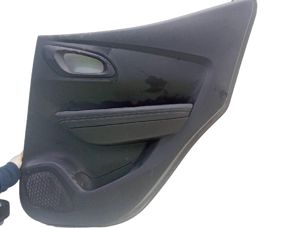 Rear door trim rh 156088701 de Renault Kadjar (ha_, hl_) 2015-0 con 108000 km - pieza usada