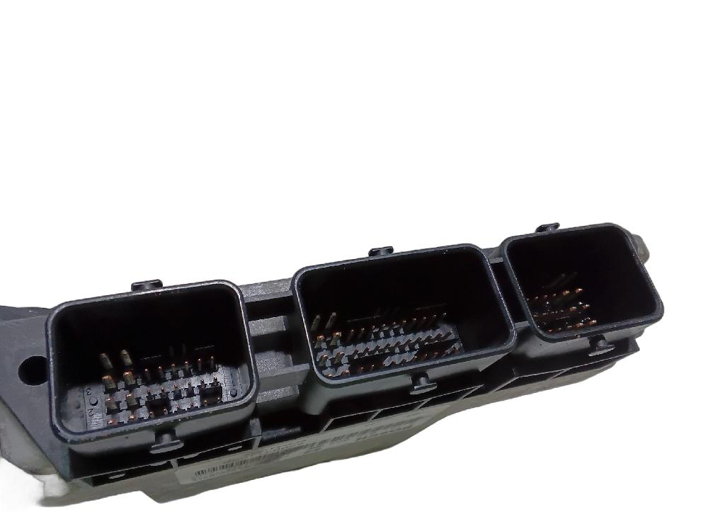 Switchboard engine uce 0281012058 de Renault Espace iv (jk0/1_) 2002-0 con 182500 km - pieza usada