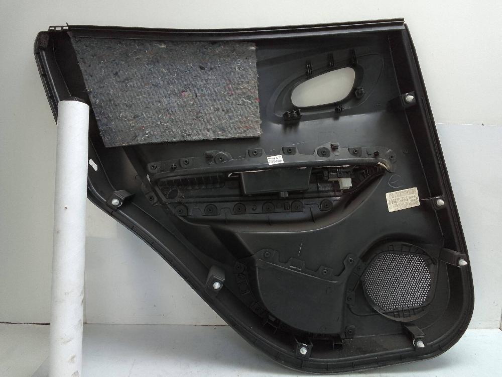 Rear door trim rh 156088701 de Renault Kadjar (ha_, hl_) 2015-0 con 116500 km - pieza usada