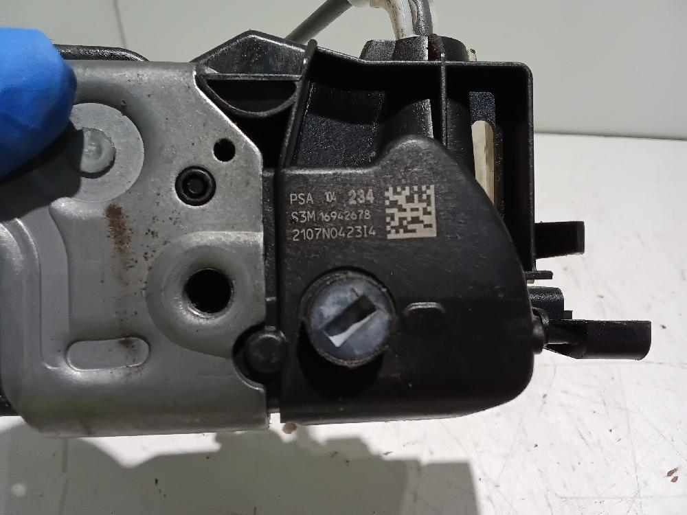 Serrure avant droit 16942678 de Peugeot 5008 ii (mc_, mj_, mr_, m4_) 2018-0 con 165224 km - pieza usada