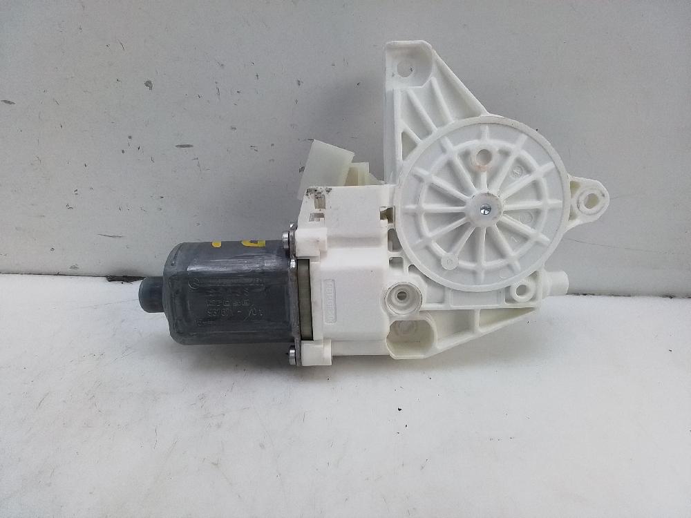 MERCEDES-BENZ M-Class W166 (2011-2015) Moteur de lève-vitre de porte avant gauche A166906020 24452376