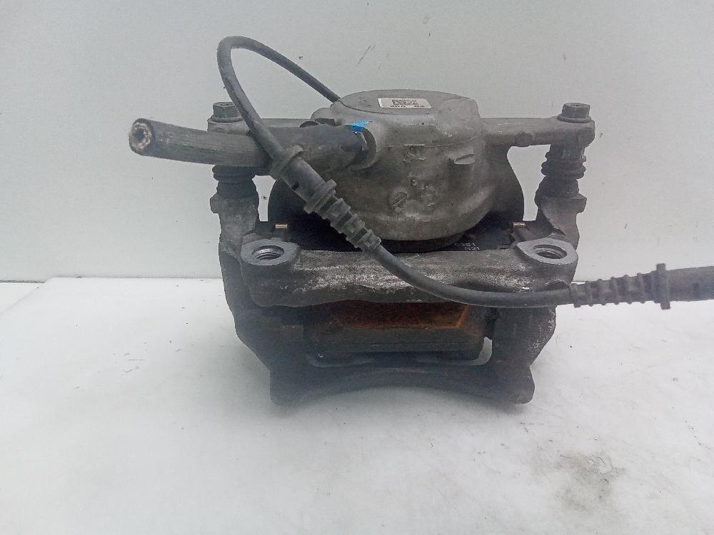 MERCEDES-BENZ C-Class W205/S205/C205 (2014-2023) Front Right Brake Caliper Sinreferencia 25689460