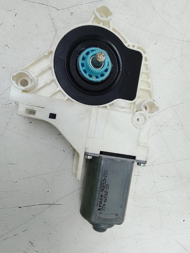 DODGE X-Trail T31 (2007-2014) Front venstre dør vindusregulator motor 8K0959801A 25689396