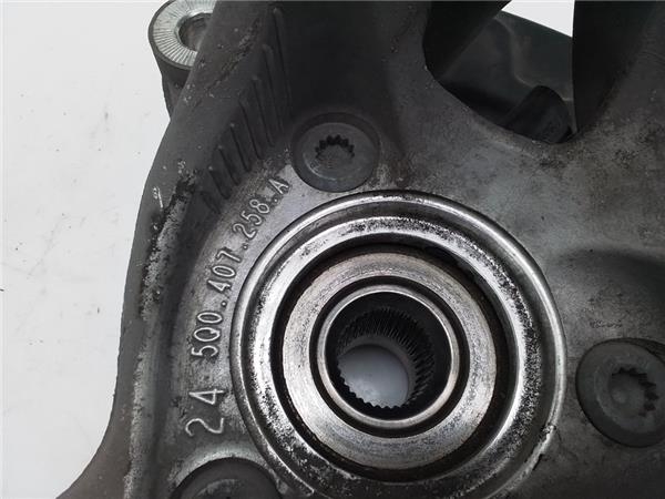 VOLKSWAGEN Passat CC 1 generation (2008-2017) Front Right Wheel Hub 5Q0407258A 24403176