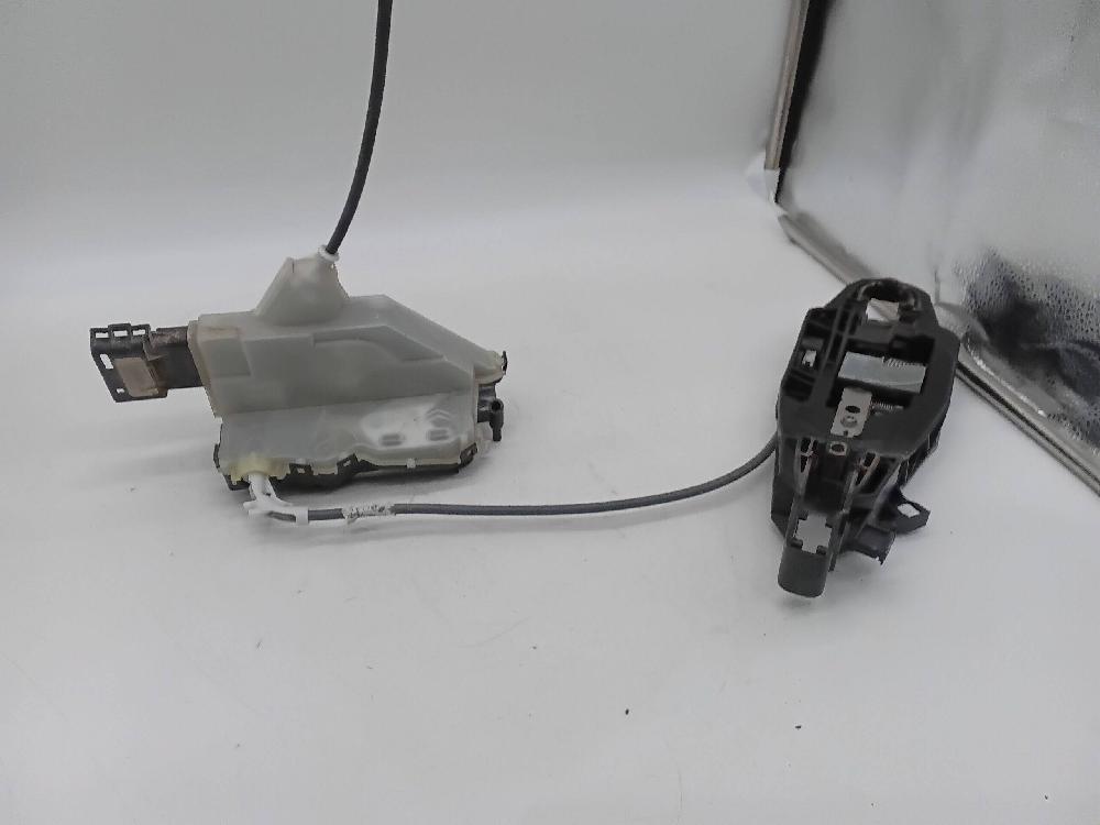 Cerradura puerta trasera izquierda 16943628 de Peugeot 3008 suv (mc_, mr_, mj_, m4_) 2016-0 con 111000 km - pieza usada