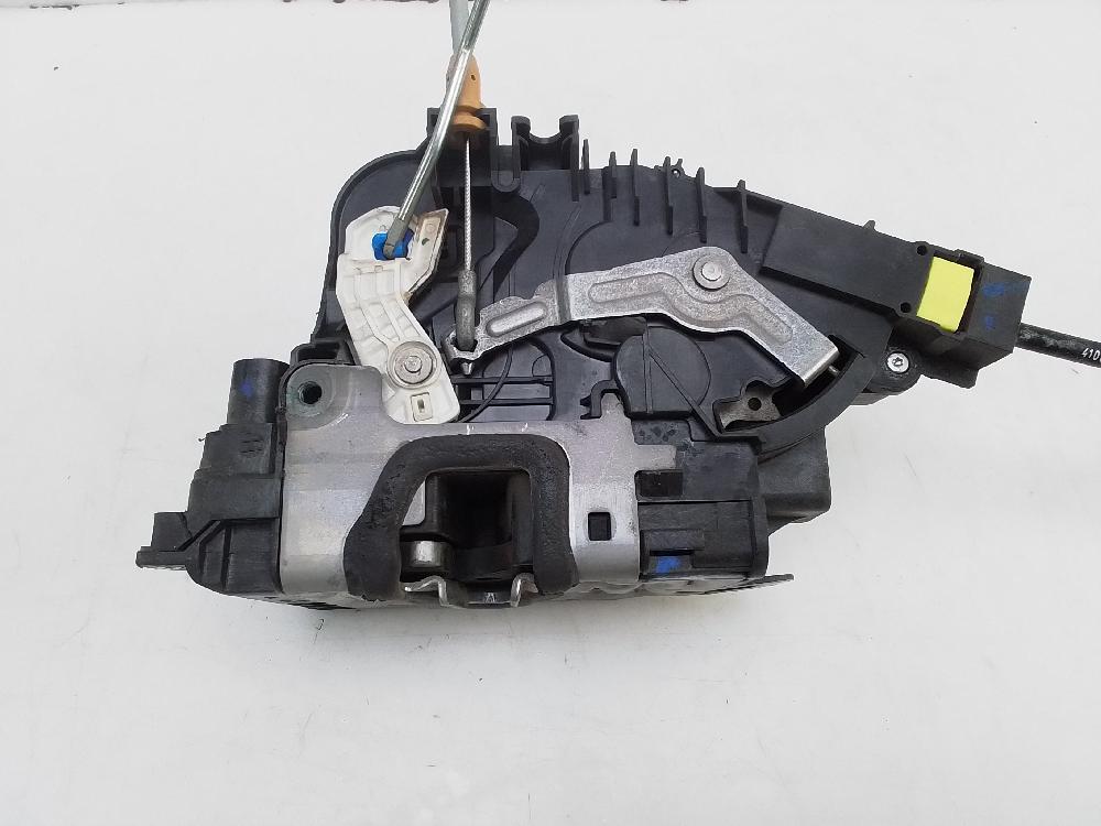 MERCEDES-BENZ M-Class W166 (2011-2015) Front Left Door Lock A2220063999 24452366