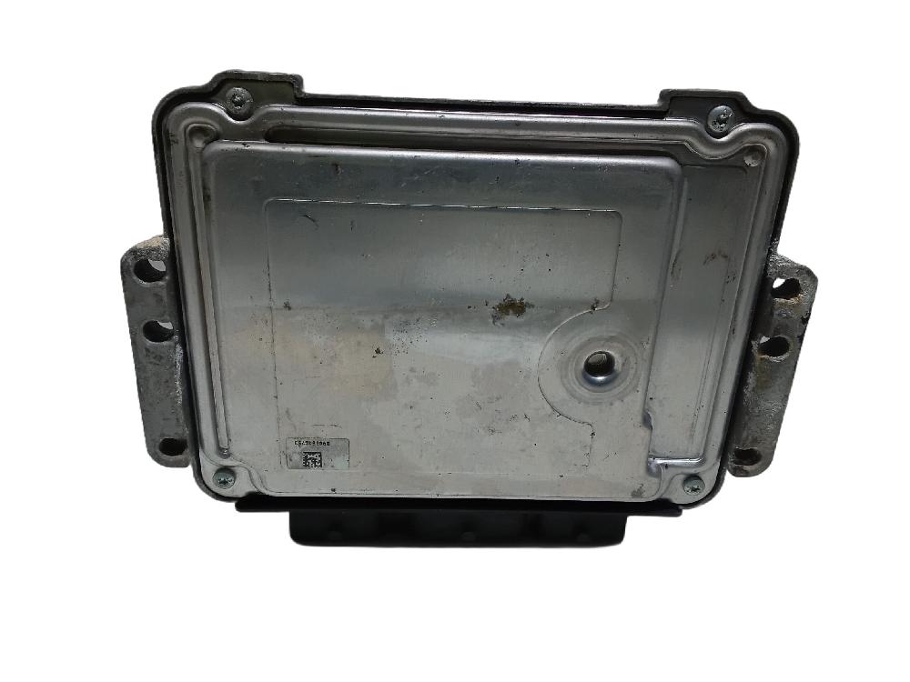 Switchboard engine uce 0281012058 de Renault Espace iv (jk0/1_) 2002-0 con 182500 km - pieza usada