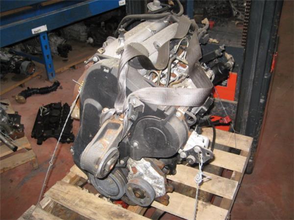 VOLVO S40 1 generation (1996-2004) Motor D4192T2 24858601