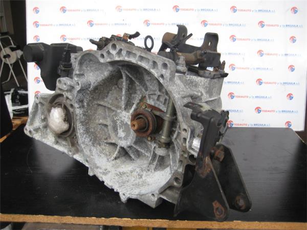 HYUNDAI Tucson 1 generation (2004-2010) Gearbox L4J153497 21803948