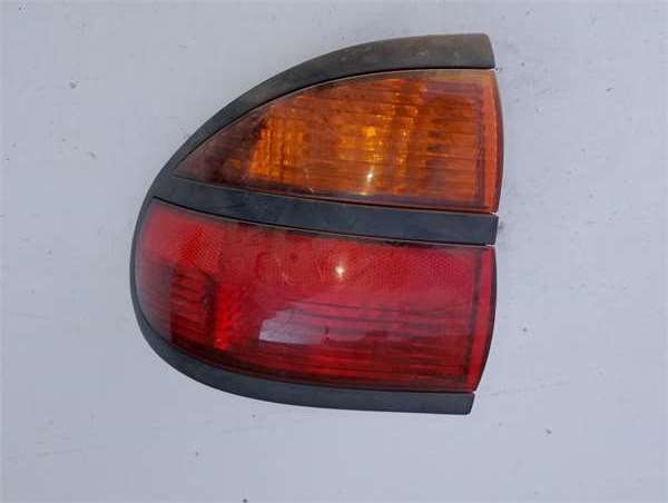 Rear lamp lh 7700420122 de Renault Laguna (b56) 1994-0