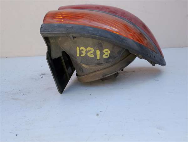 Rear lamp lh 7700420122 de Renault Laguna (b56) 1994-0 - pieza usada