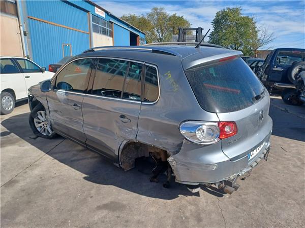 VOLKSWAGEN Tiguan 1 generation (2007-2017) Främre höger hjulnav 1K0407256AA 21804831