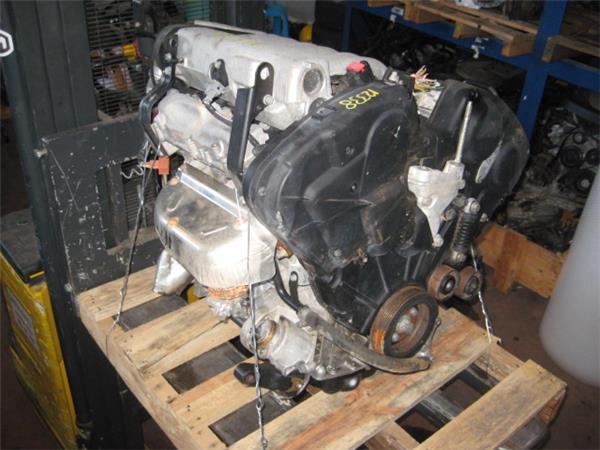 PEUGEOT 406 1 generation (1995-2004) Двигатель 24858491