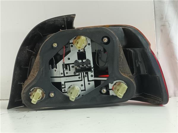 Piloto trasero izquierdo M47D20,M47204D1,20-4D-1 D 63216900210 de Bmw 5 (e39) 2000-2003 - pieza usada