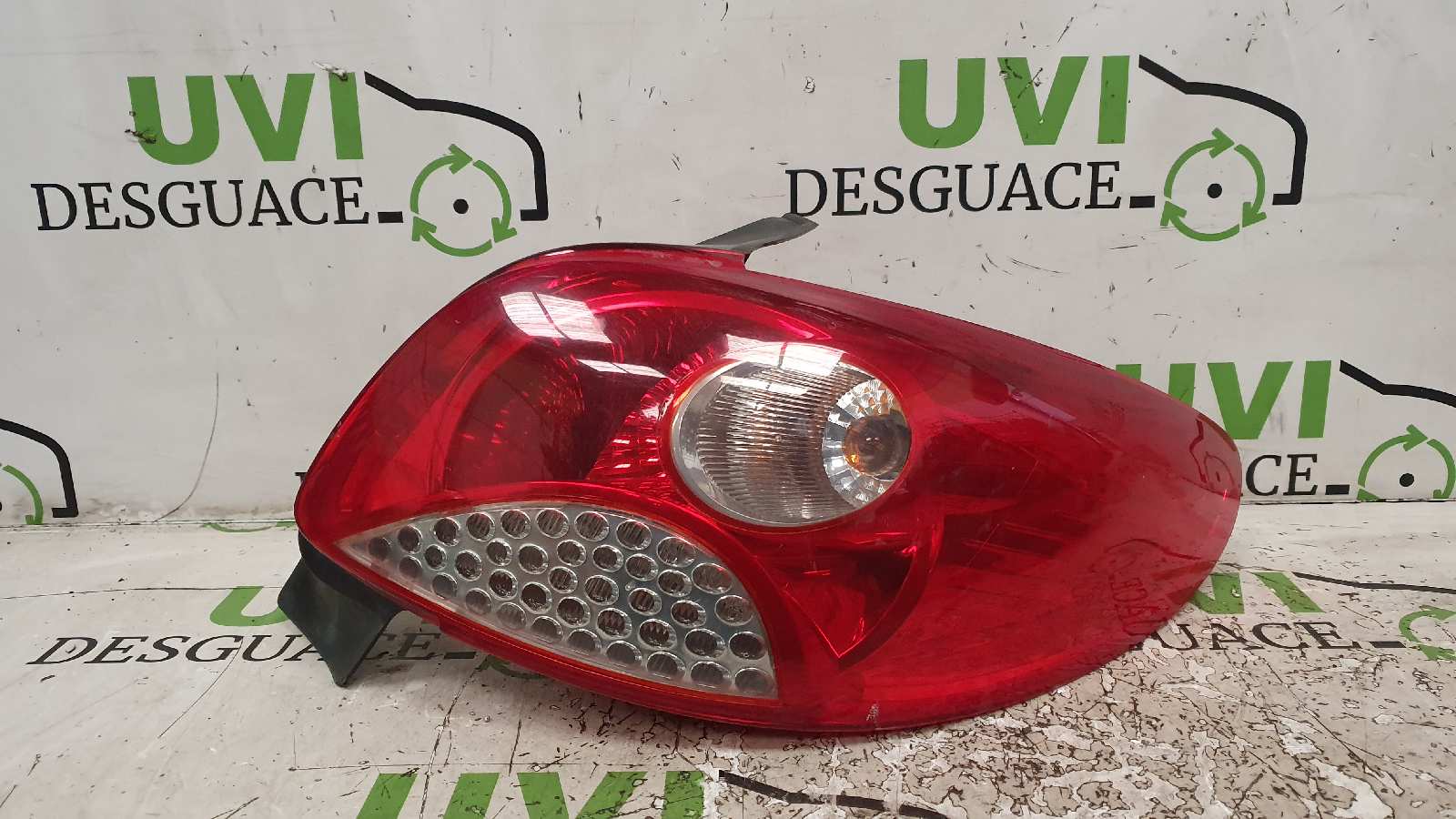 PEUGEOT 206 2 generation (2009-2013) Rear Right Taillight Lamp 9685618180 19970271