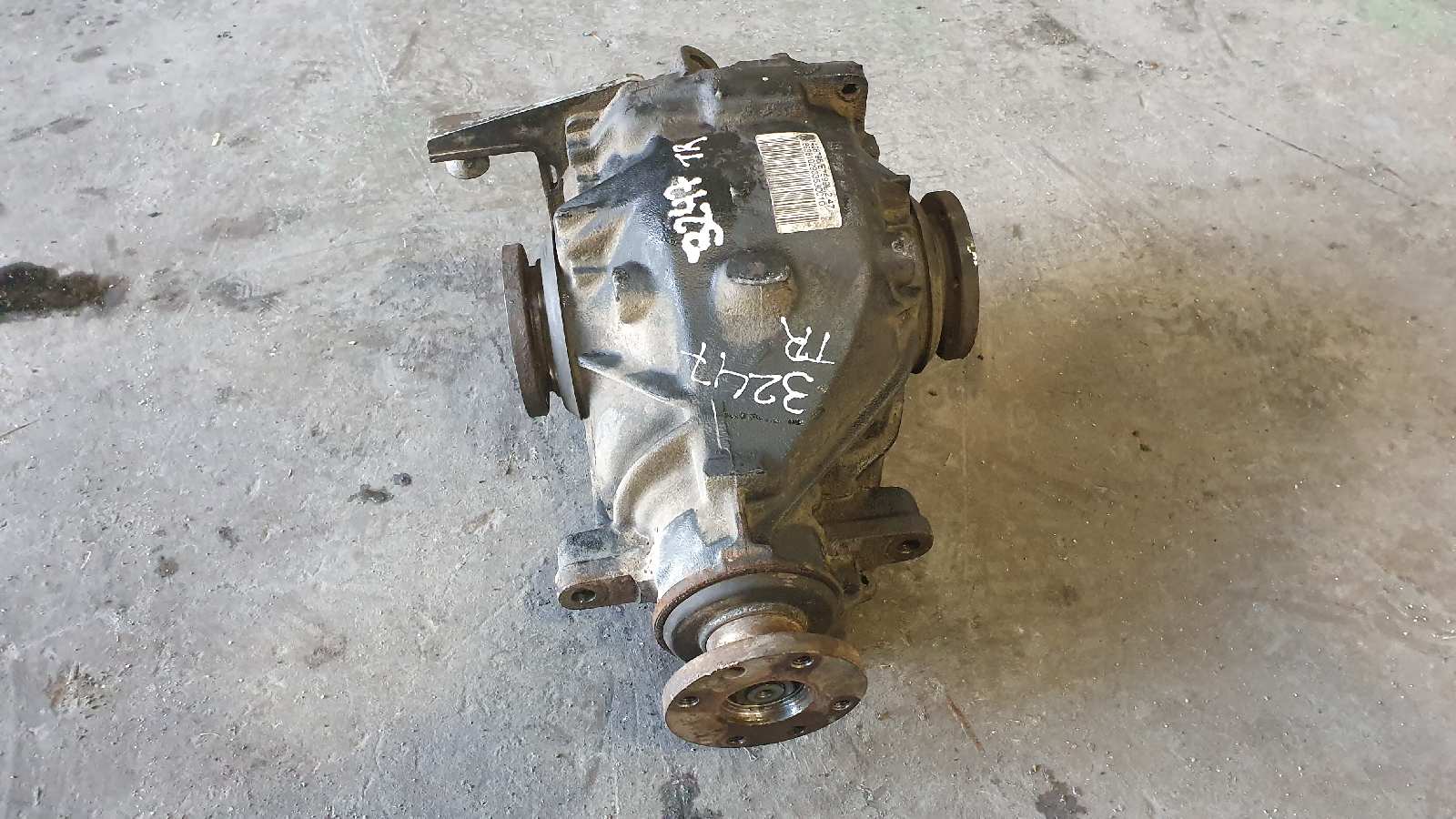 VAUXHALL 3 Series E46 (1997-2006) Bakre differential 1428796,8998102903530010 19976986