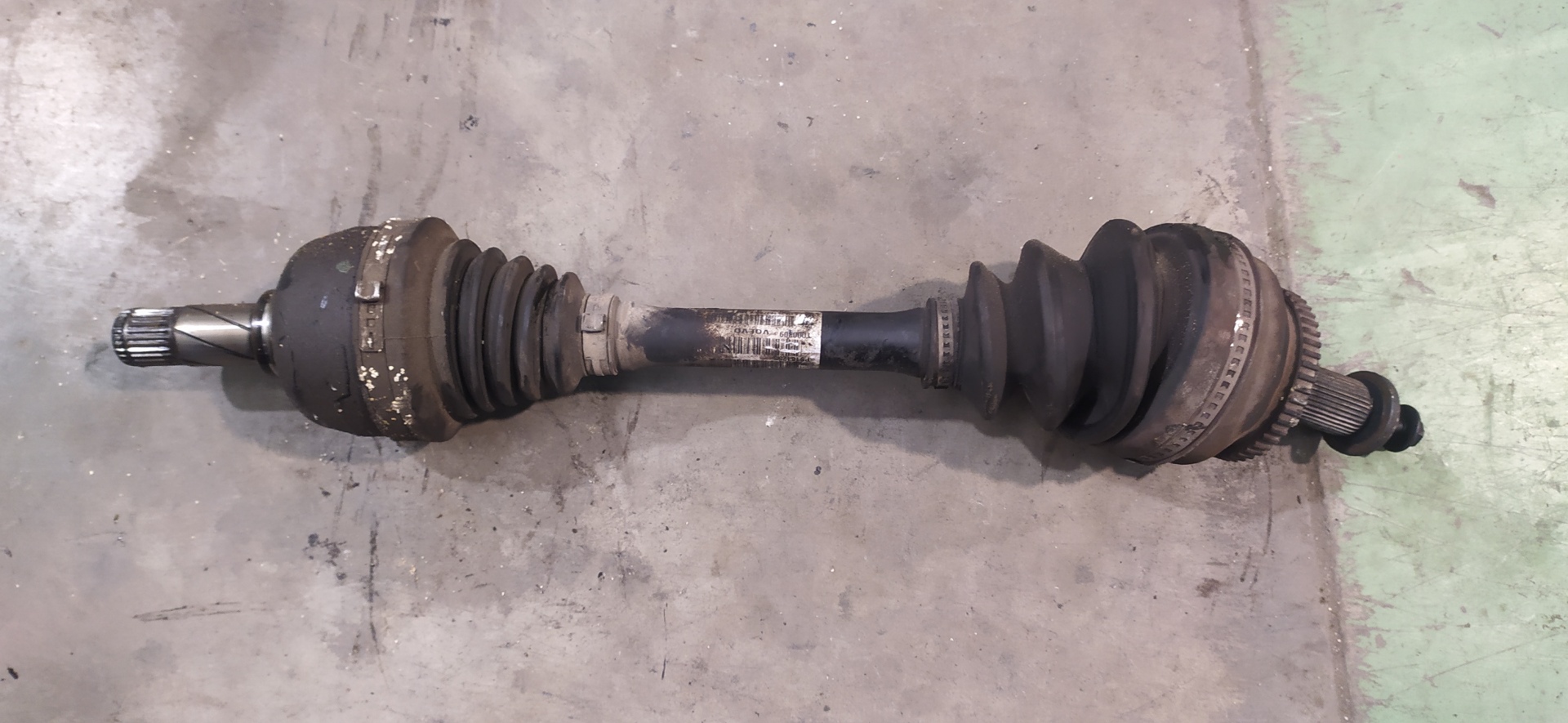 VOLVO V70 2 generation (2000-2008) Fram Vänster Drivaxel P9181255 23390341