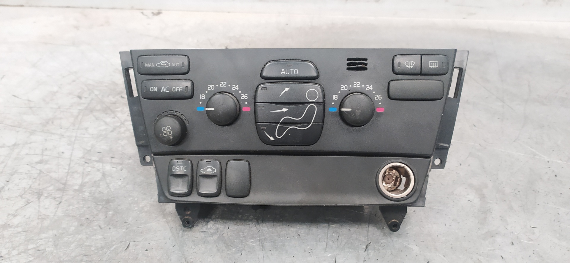 VOLVO V70 2 generation (2000-2008) Unitate de control al climei 8697140,04W28E02,SN31283445 25909107