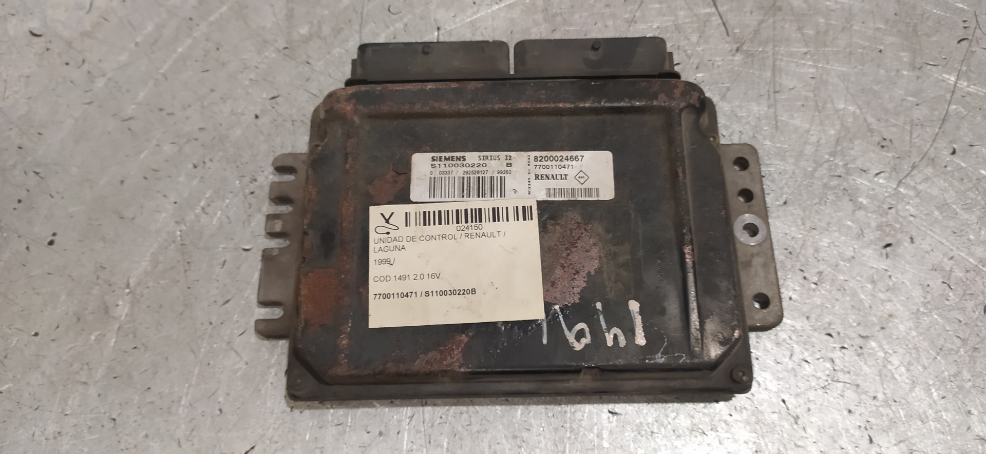 RENAULT Laguna 1 generation (1993-2001) Unitate de control motor 7700110471, 8200024667 20112674