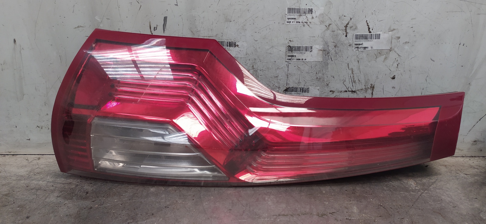 CITROËN C4 Picasso 1 generation (2006-2013) Rear Left Taillight 00946601 23390808