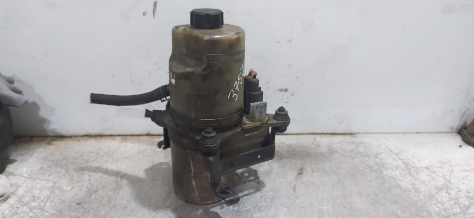 PEUGEOT Focus 2 generation (2004-2011) Power Steering Pump 4M513K514BF 20067829