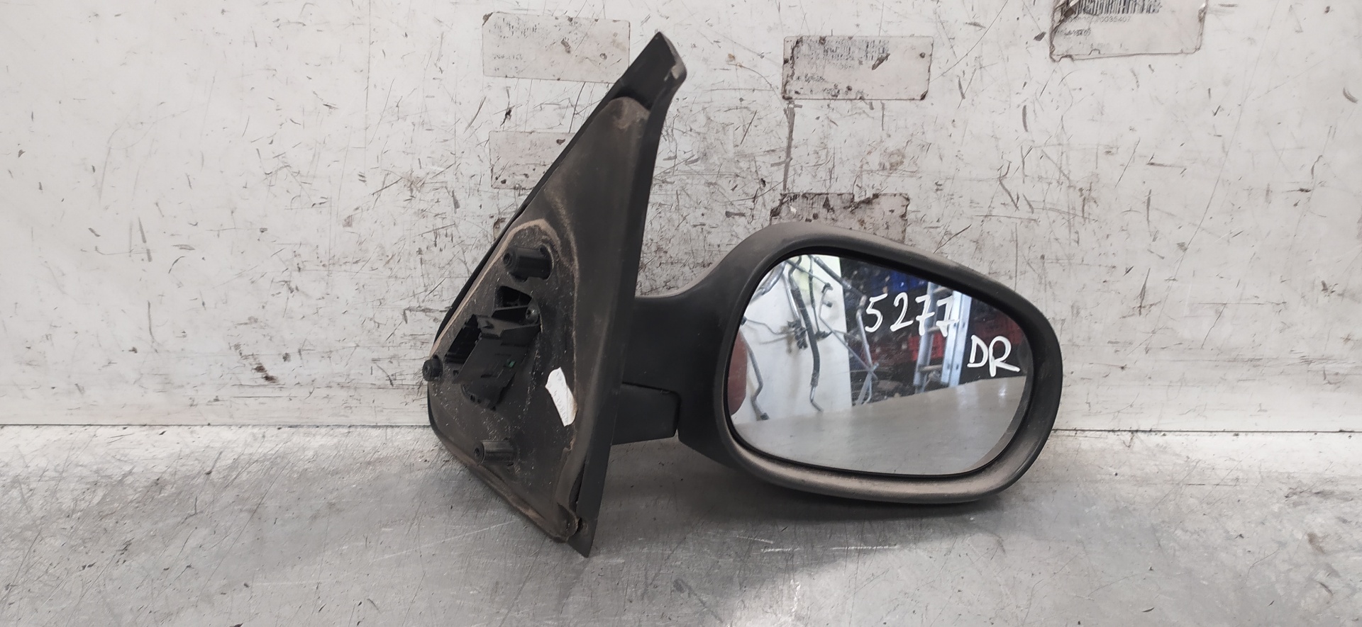 RENAULT Clio 3 generation (2005-2012) Right Side Wing Mirror 25188329