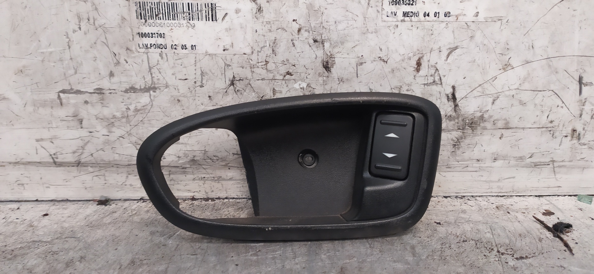 FORD S-Max 1 generation (2006-2015) Commutateur de commande de vitre de porte arrière droite 6M21U226A37 23390211