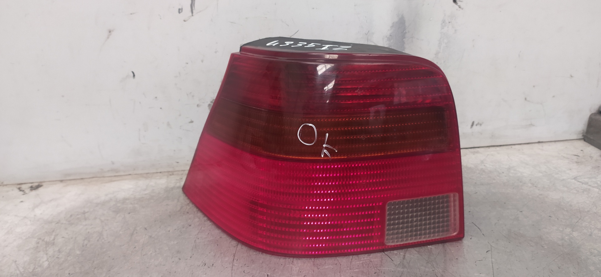 VOLKSWAGEN Bora 1 generation (1998-2005) Rear Left Taillight 1J6945095Q 20104786