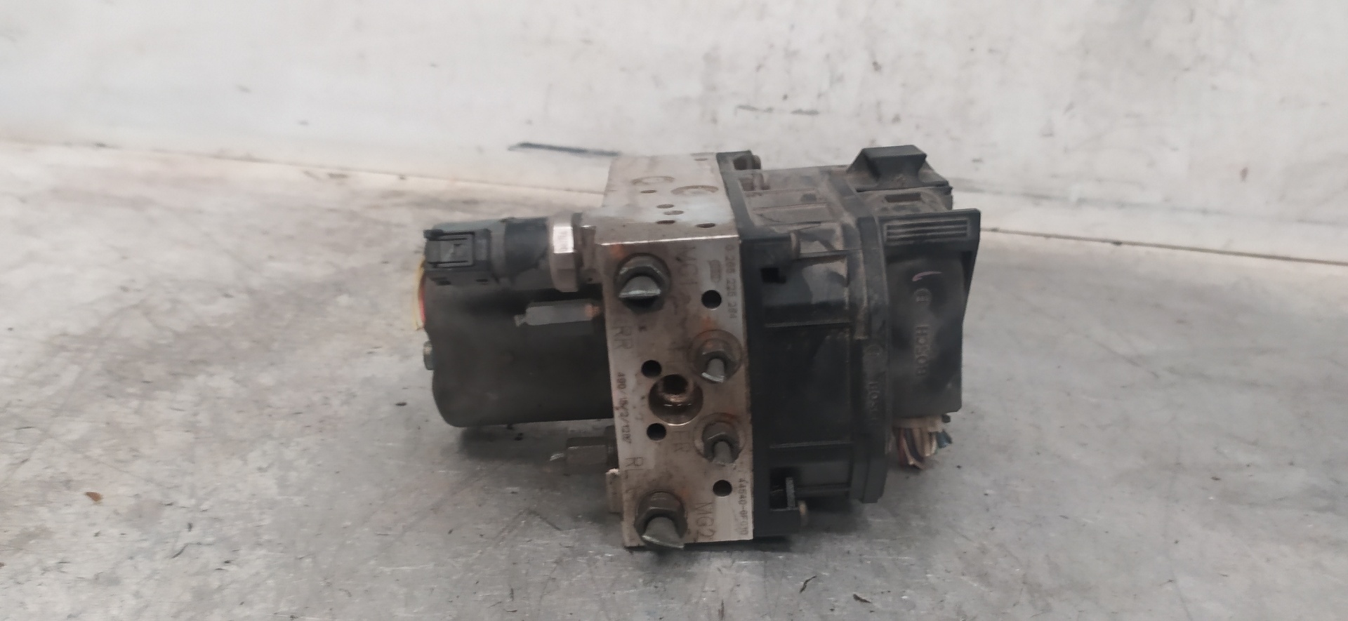 TOYOTA Corolla Verso 1 generation (2001-2009) ABS Pump 445400F010, 0265225284, 4901521287 20124697