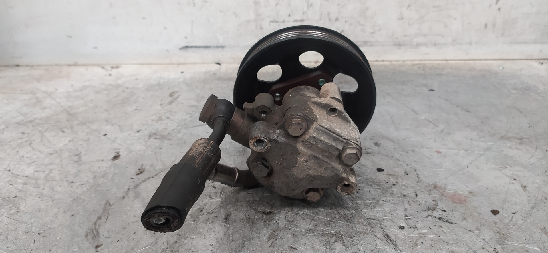 VOLKSWAGEN Passat B5 (1996-2005) Power Steering Pump 8D0145156L 23386448