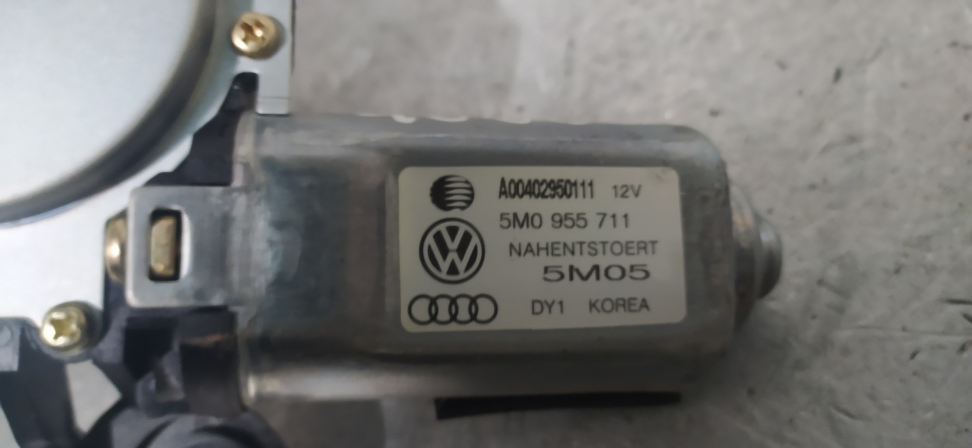 VOLKSWAGEN Golf Plus 2 generation (2009-2014) Baklucka Fönstertorkare Motor 5M0955711 20116957