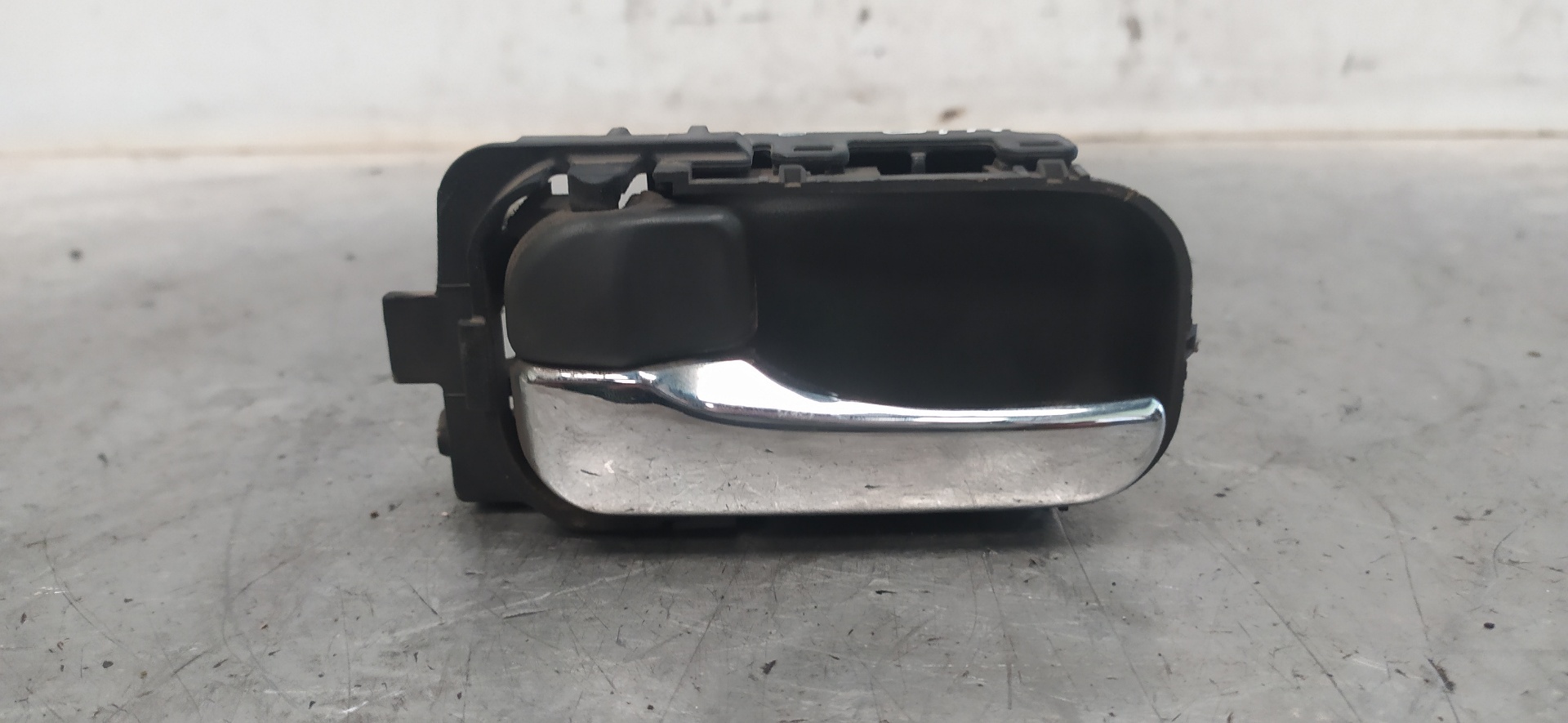 NISSAN X-Trail T30 (2001-2007) Left Rear Internal Opening Handle 20110856