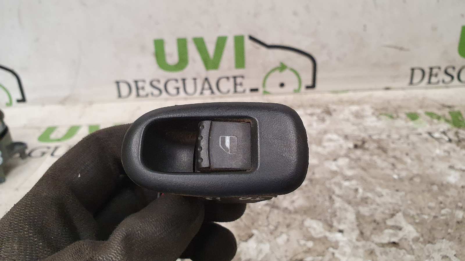 SEAT Toledo 2 generation (1999-2006) Кнопка стеклоподъемника задней правой двери 1M0959855 19992987