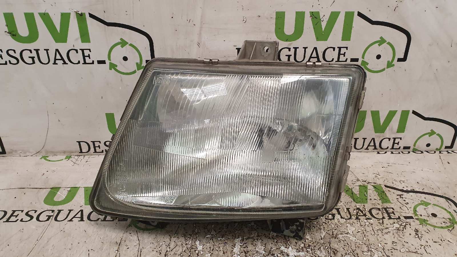 VOLVO V-Class W638, W639 (1996-2003) Front Left Headlight 6388201951 19974321