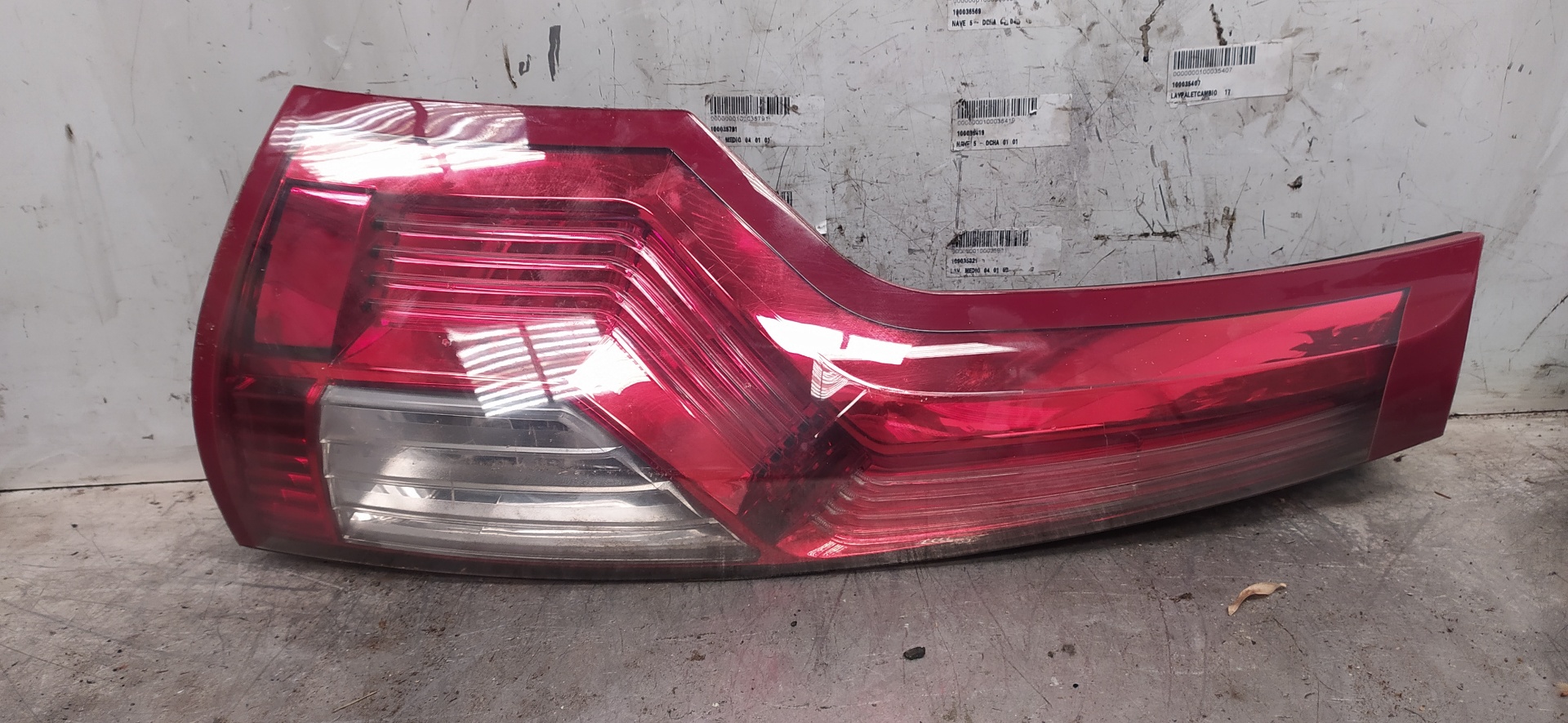 CITROËN C4 Picasso 1 generation (2006-2013) Rear Left Taillight 00946601 23390814