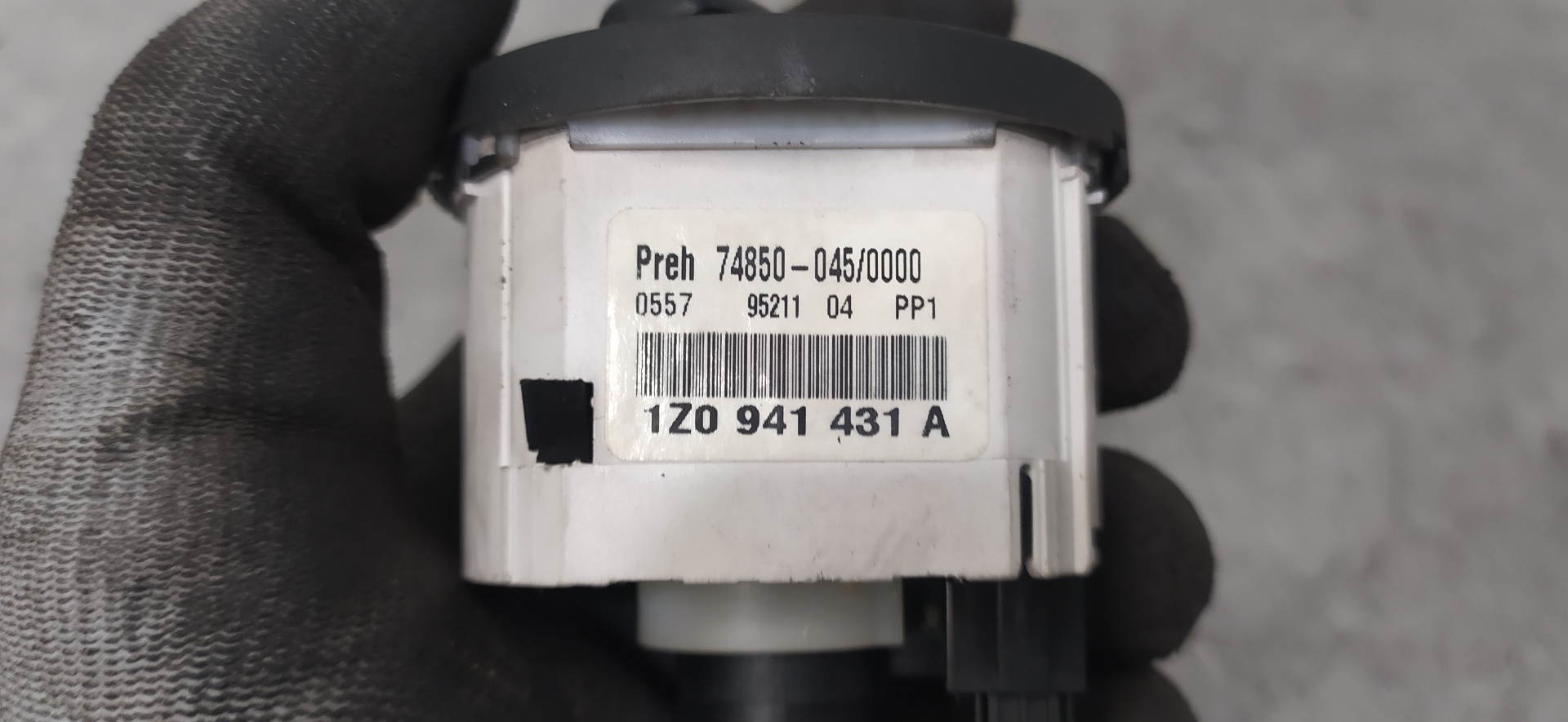 SKODA Octavia 2 generation (2004-2013) Headlight Switch Control Unit 1Z0941431A 24955486