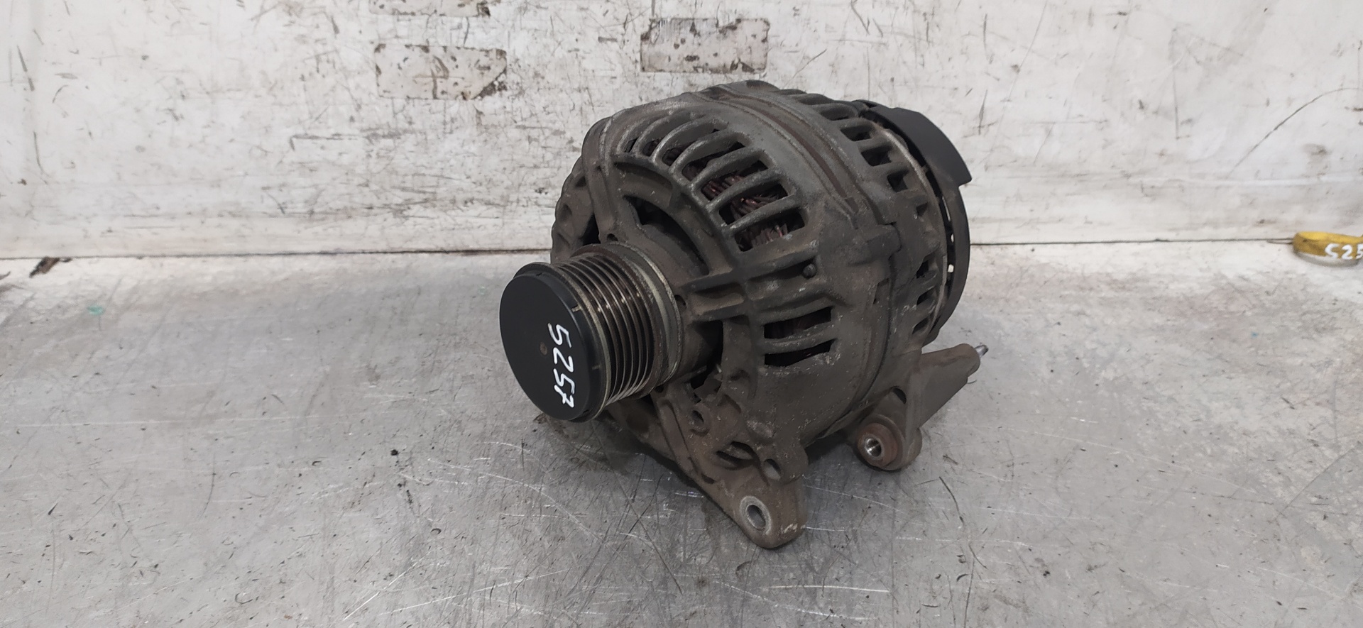 SKODA Octavia 2 generation (2004-2013) Alternator 06F903023F 25917197