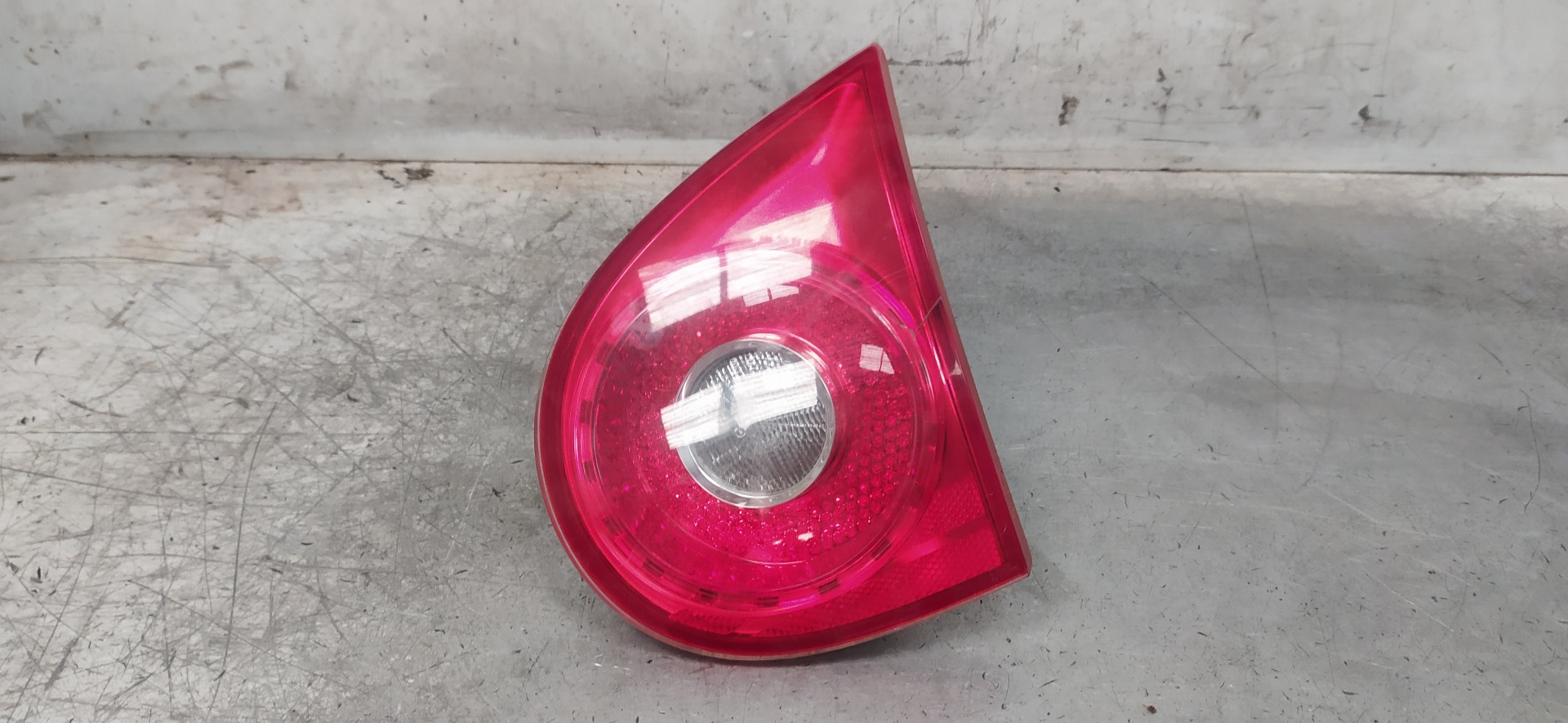 VOLKSWAGEN Golf 5 generation (2003-2009) Rear Right Taillight Lamp 1K6945094G 25909191