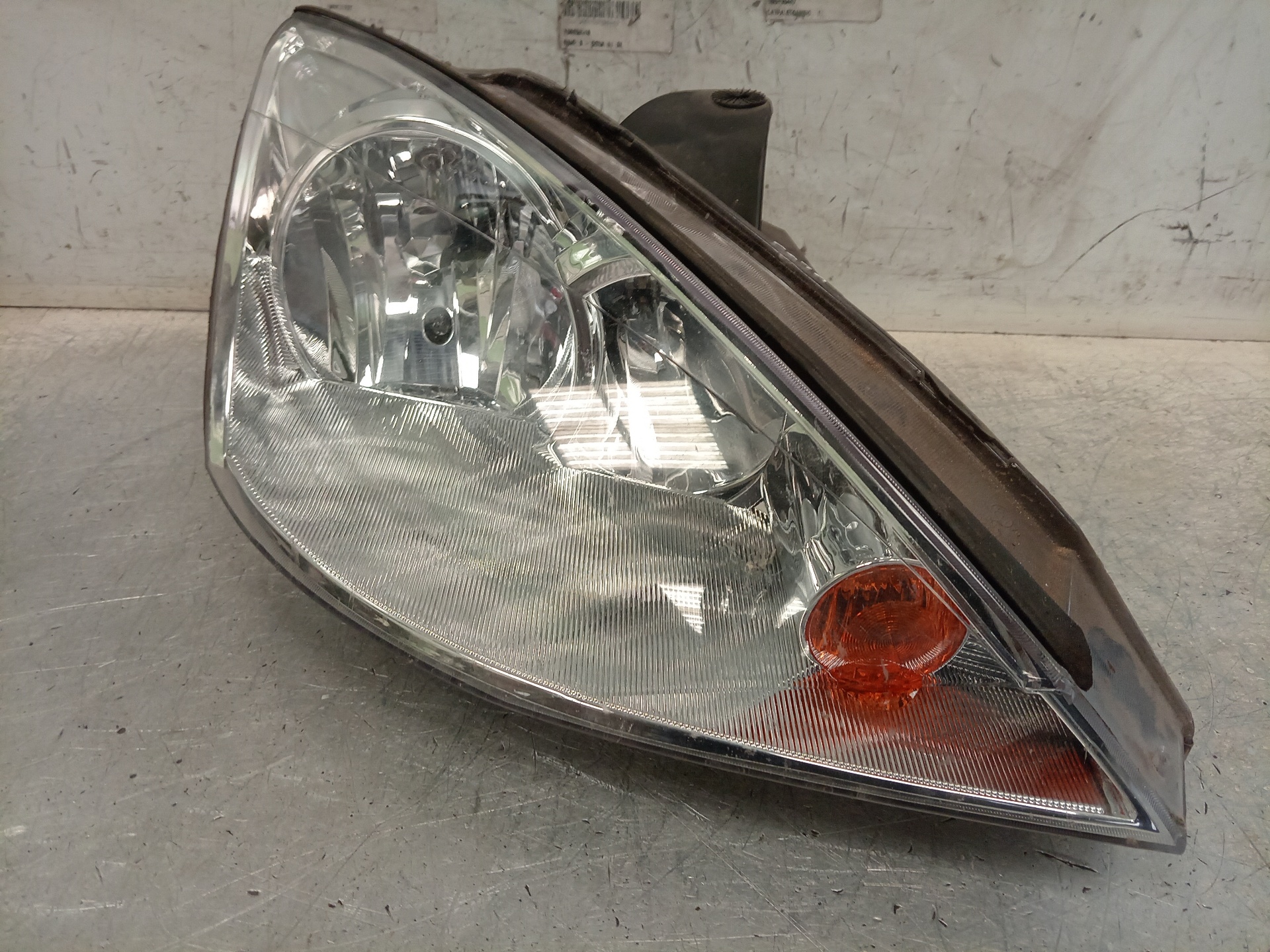 PEUGEOT Boxer 2 generation (1993-2006) Front Right Headlight 25916650