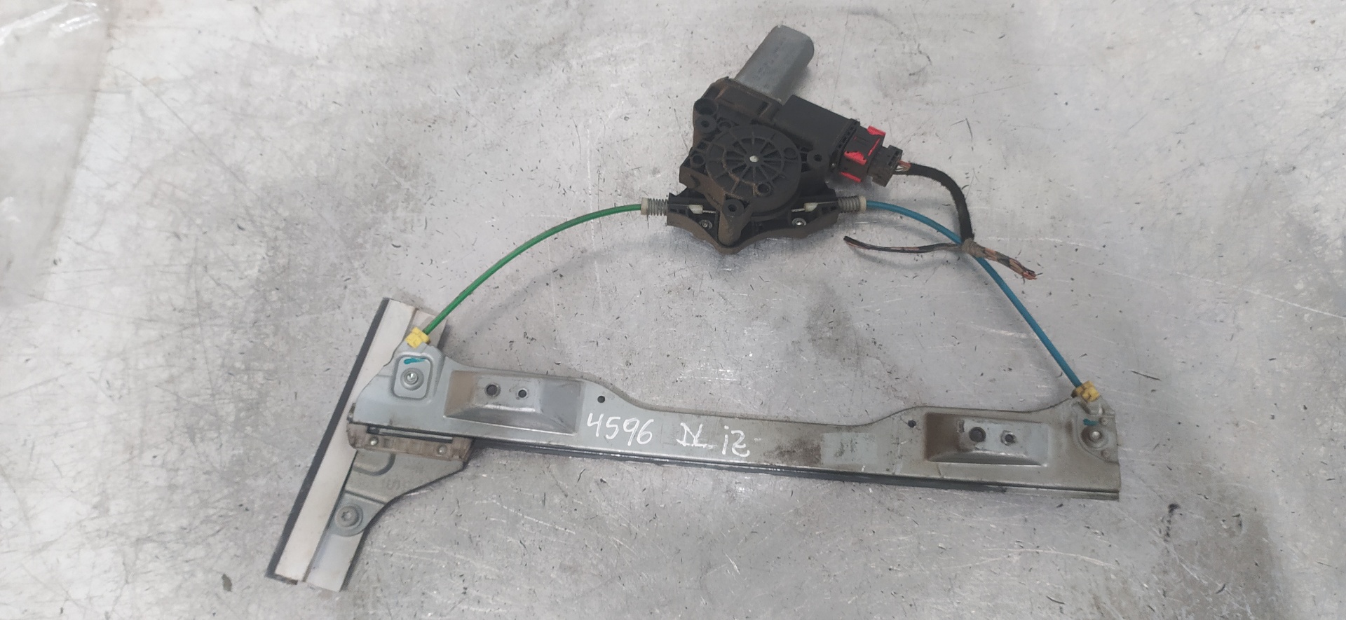 OPEL Front Left Door Window Regulator 72005001 25910104