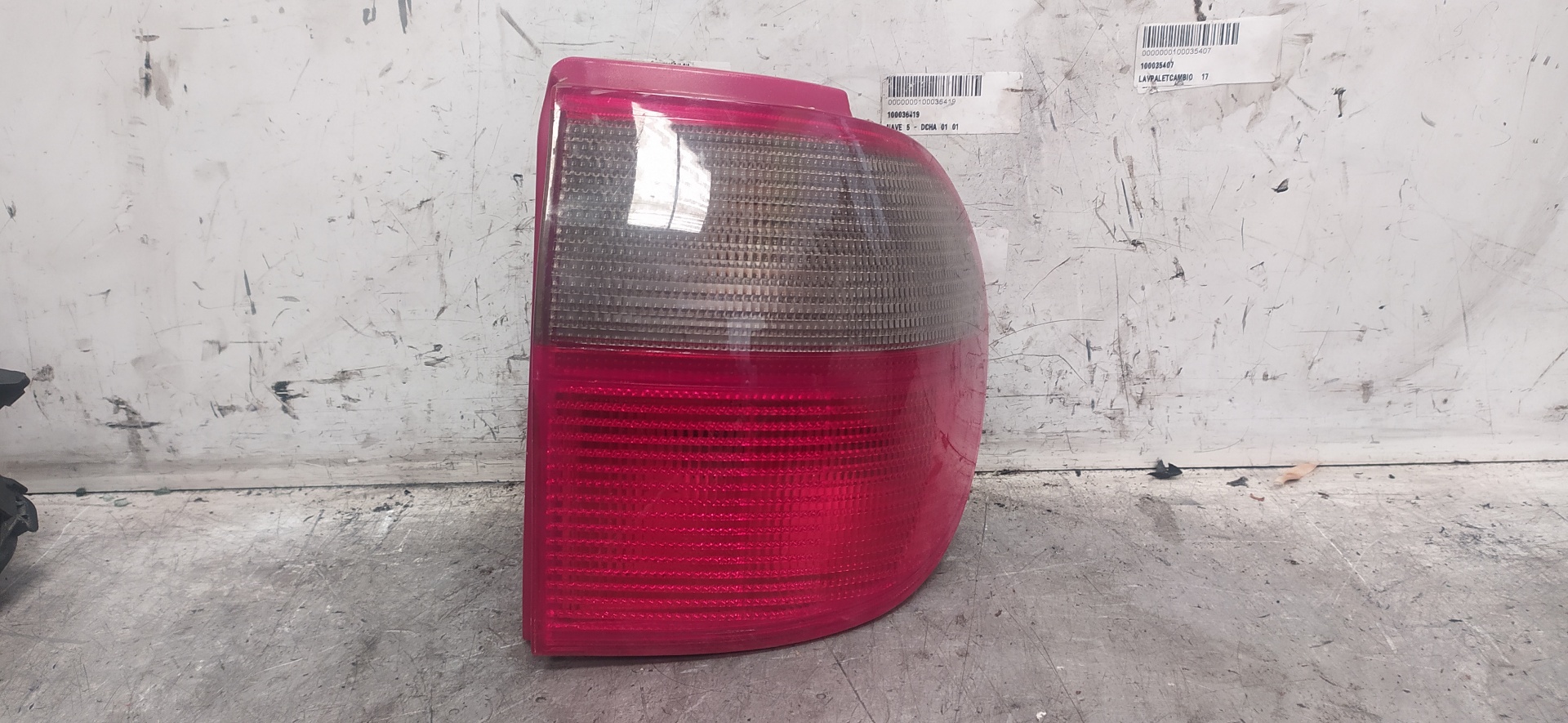 FORD Mondeo 3 generation (2000-2007) Rear Right Taillight Lamp 25966507